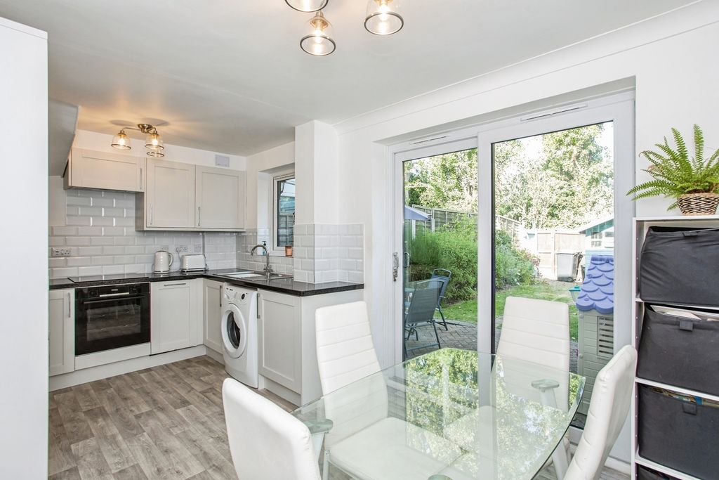 Property photo 3 of 16 Kitchen/Diner