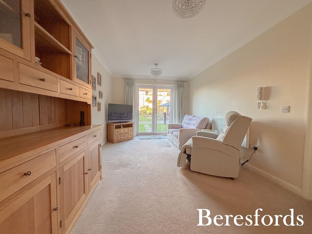 Property photo 3 of 16 Picture No. 12