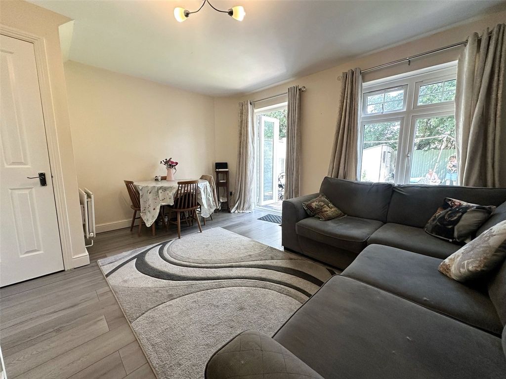 Property photo 3 of 16 Picture No. 26