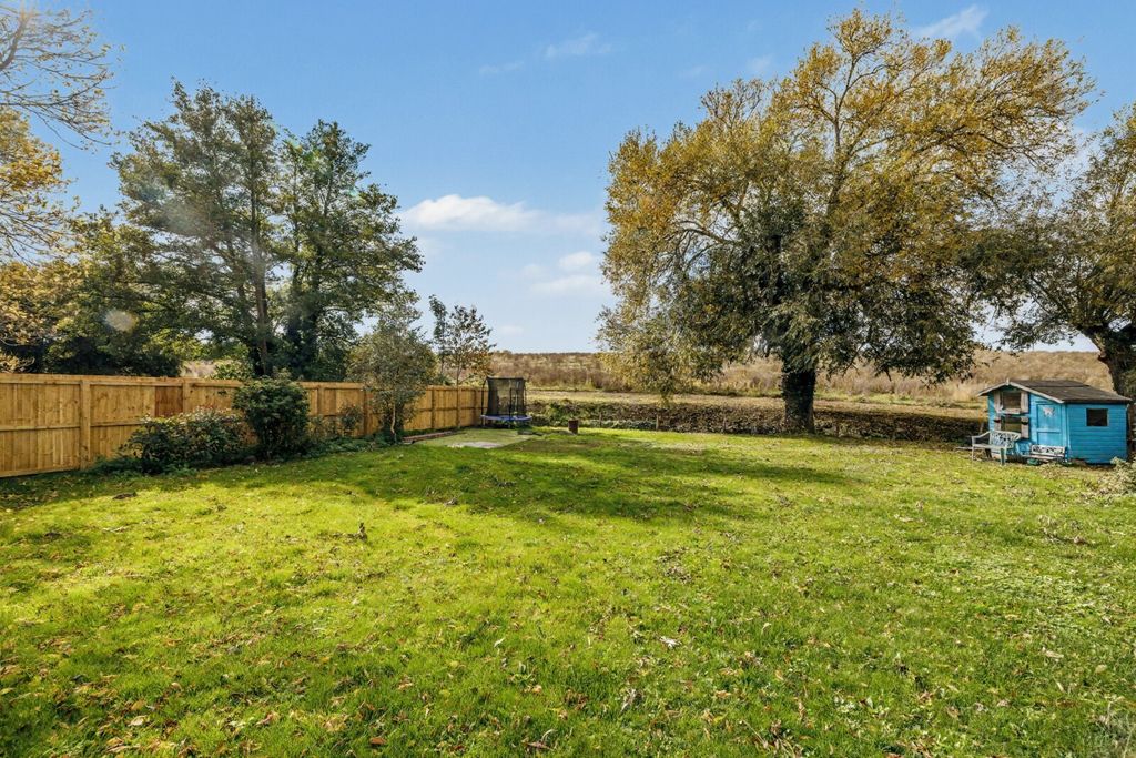 Property photo 3 of 23 Picture No. 51