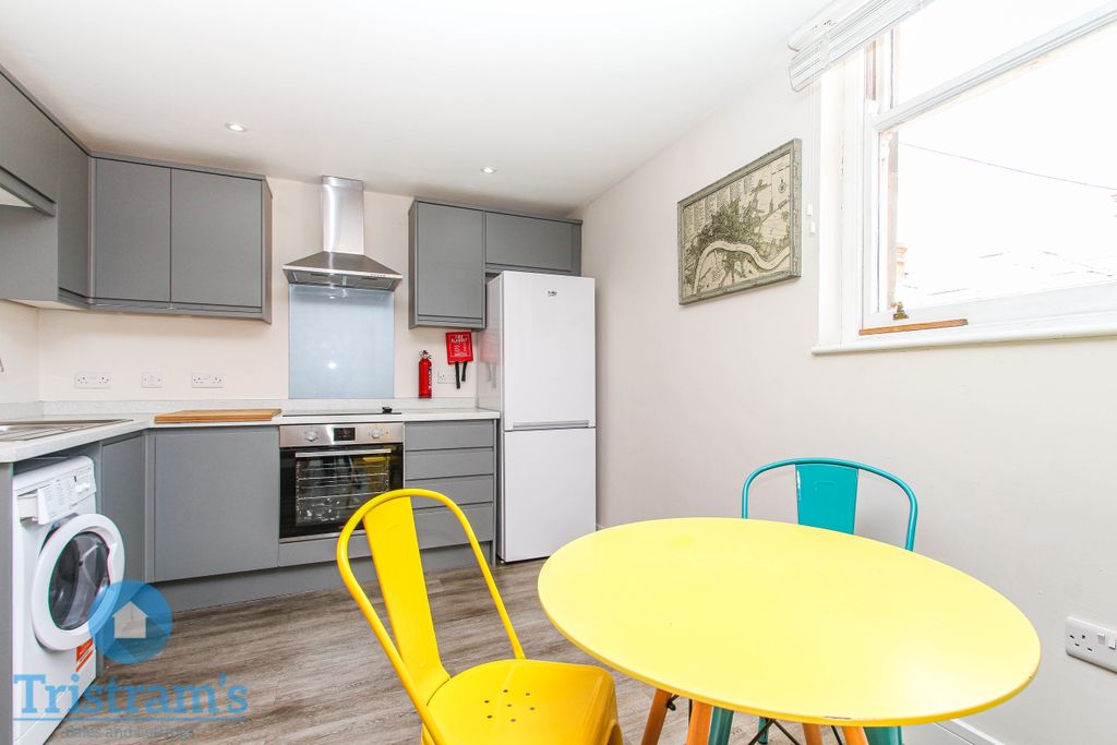 Property photo 3 of 17 Img_9701