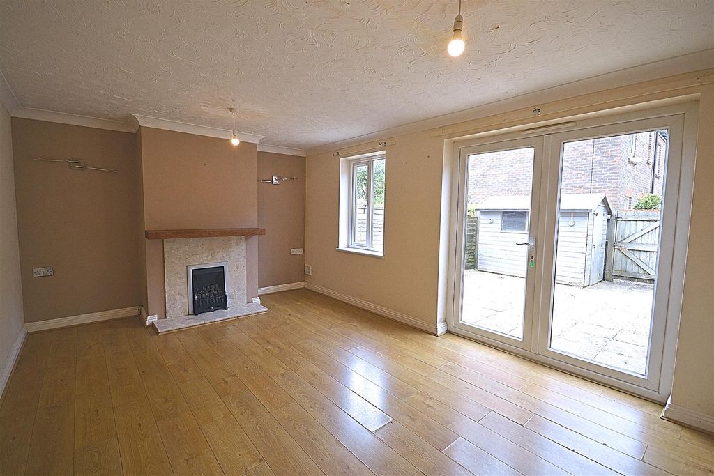Property photo 2 of 18 68.Png