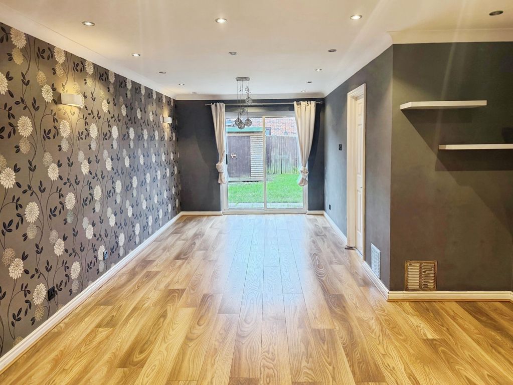 Property photo 2 of 11 2d8Fb279-2