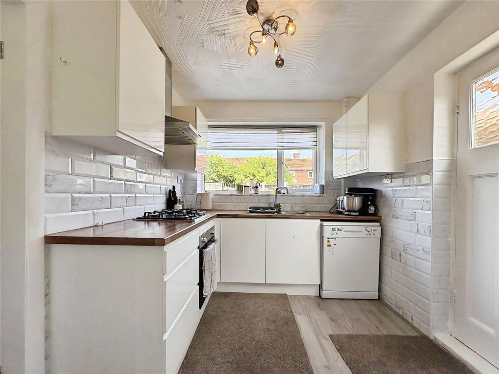 Property photo 2 of 15 Kitchen