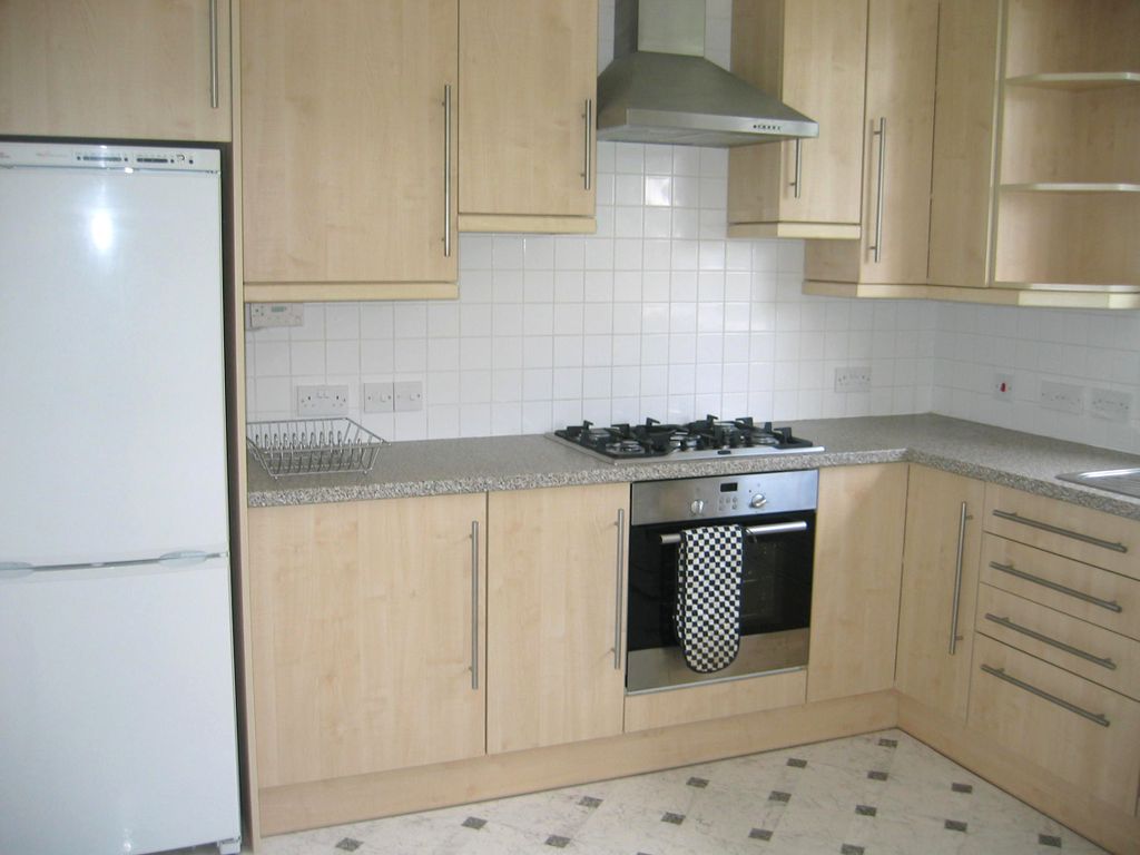 Property photo 1 of 7 Kitchen