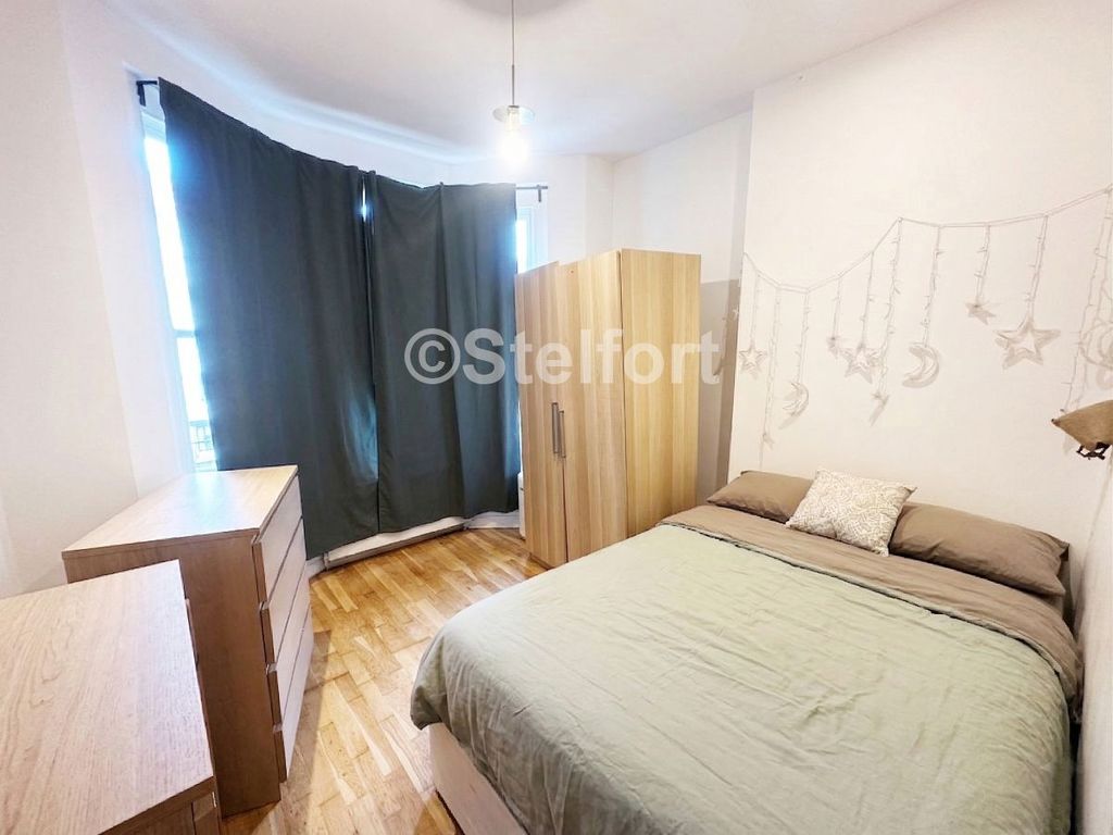 Property photo 3 of 4