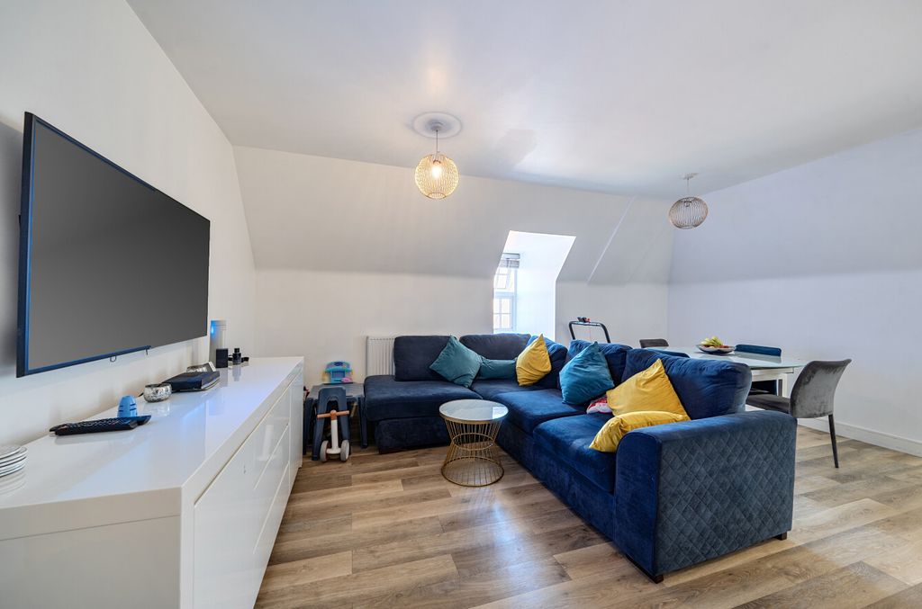 Property photo 3 of 20 1422079-15-69B95F...