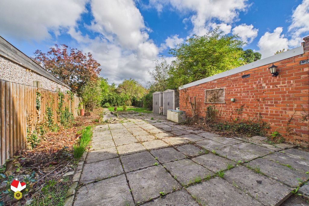 Property photo 2 of 13