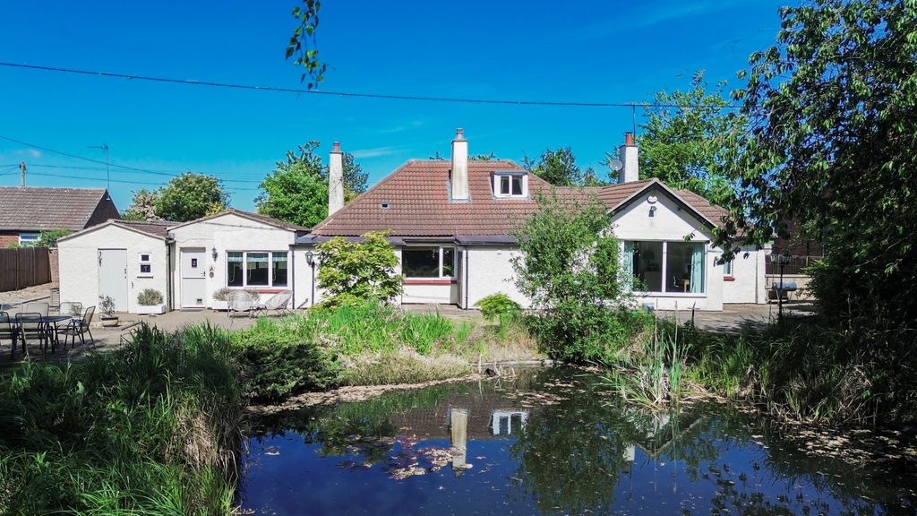 Property photo 1 of 25