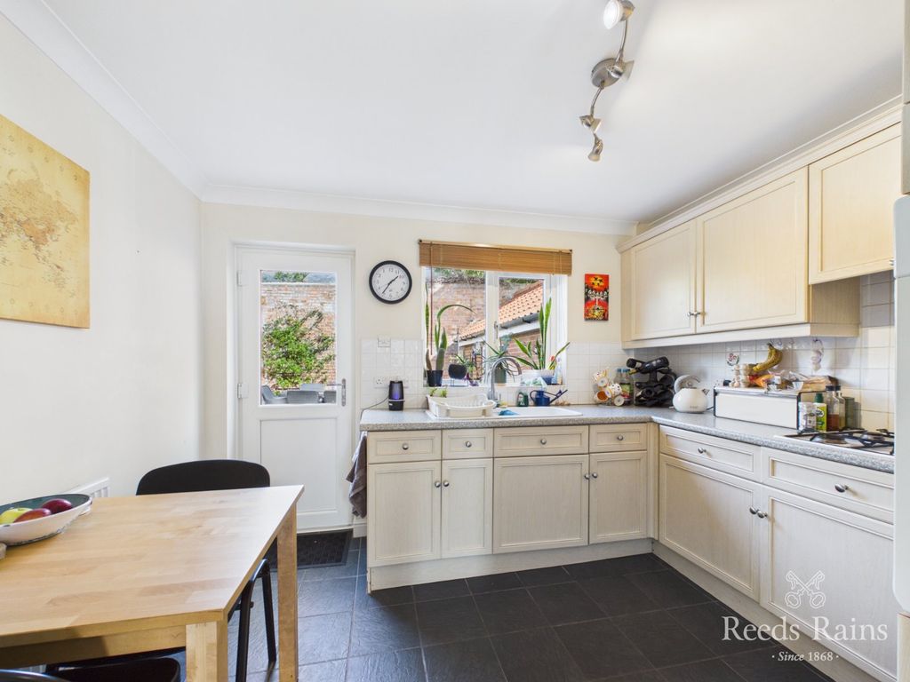 Property photo 3 of 22 Breakfast Kitchen