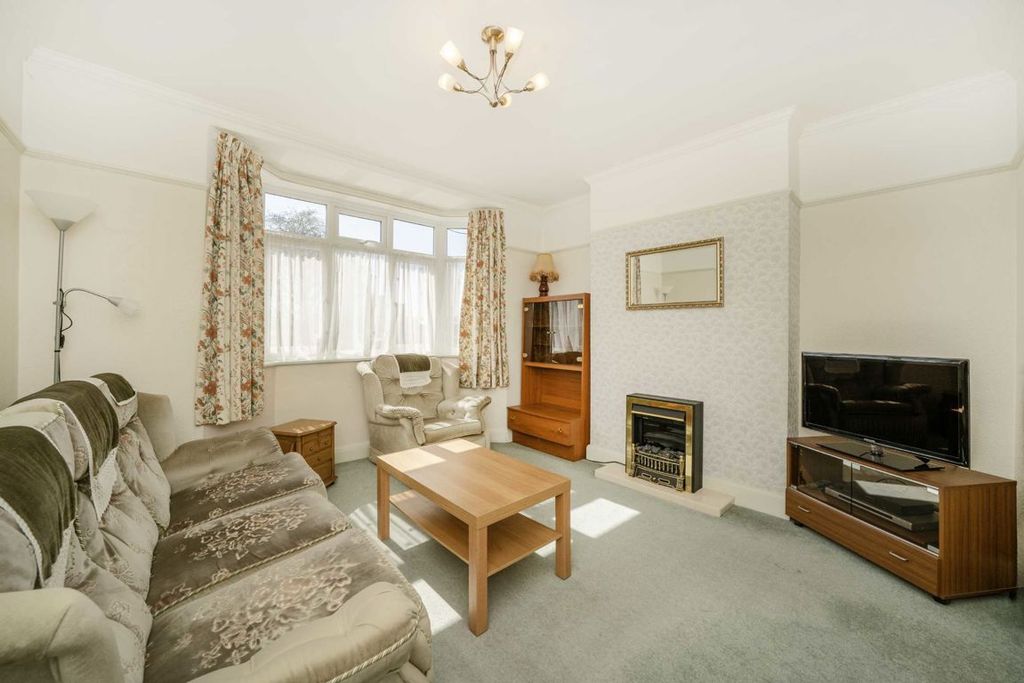 Property photo 2 of 6