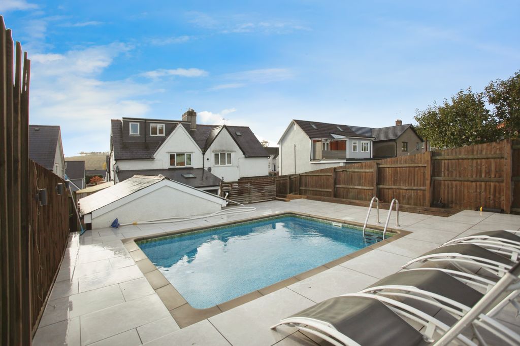 Property photo 2 of 30 Img_9366