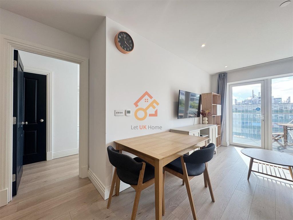 Property photo 3 of 38 ????_2025-12-12_162233_279.Jpg