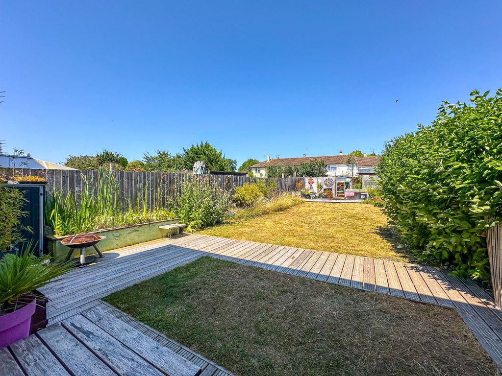 Property photo 2 of 23 5249437