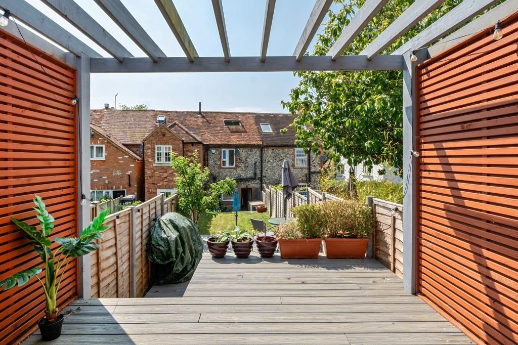 Property photo 3 of 18 Garden