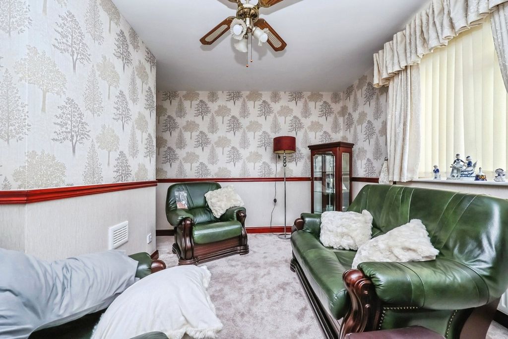 Property photo 2 of 13 Picture No. 02