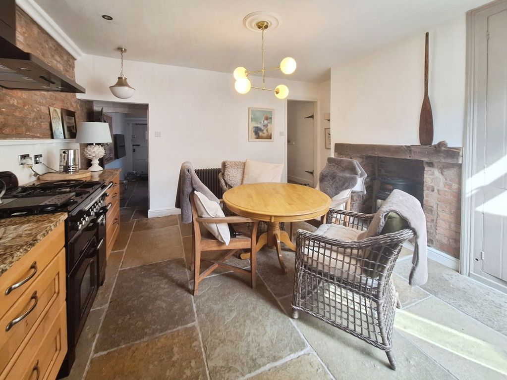 Property photo 3 of 17 Pbox-Img.Jpg