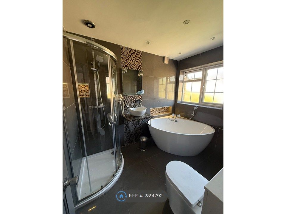 Property photo 2 of 12 Main Bathroom  4 Piece Suite