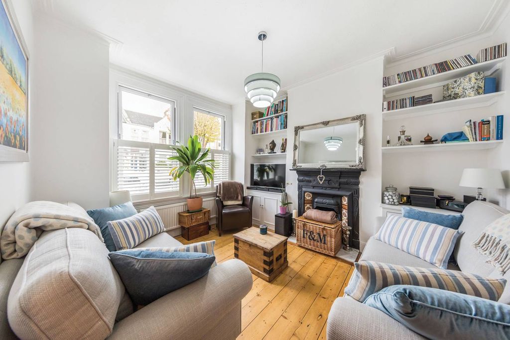 Property photo 2 of 11