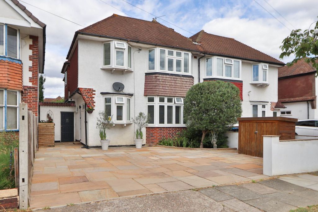 Property photo 1 of 26