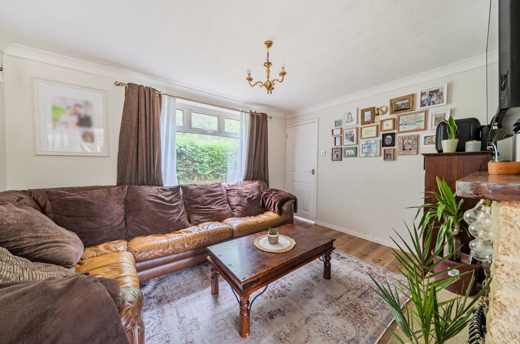 Property photo 2 of 16 1452082-2-69F0c42...