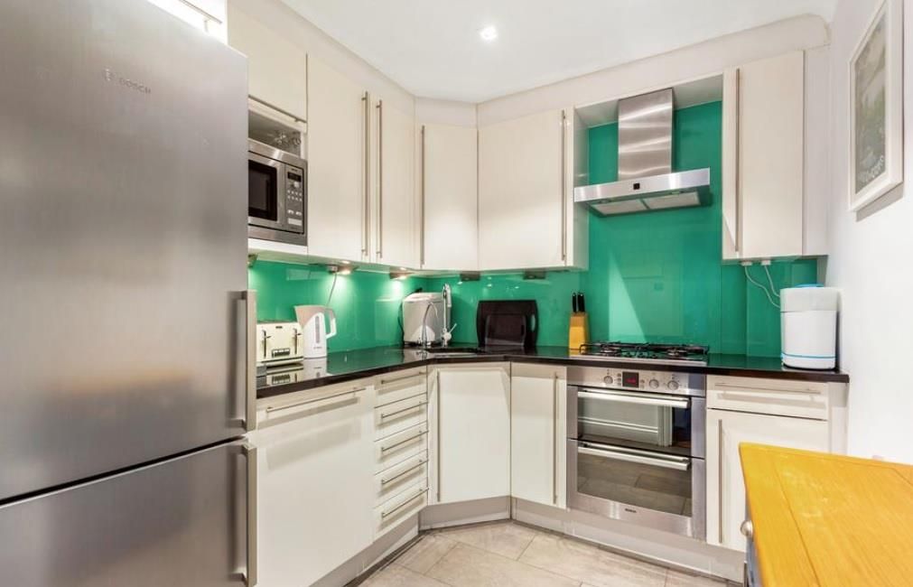 Property photo 2 of 7 Kitchen