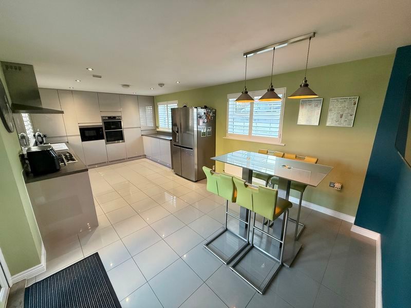 Property photo 2 of 18 Kitchen