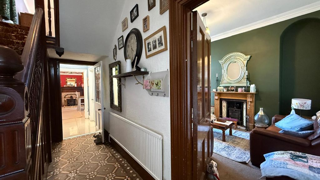 Property photo 3 of 51