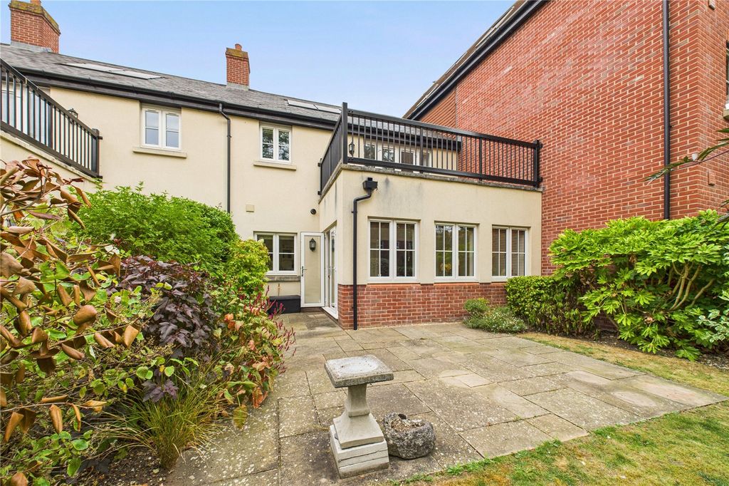 Property photo 1 of 16 Garden