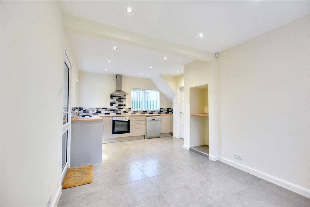 Property photo 3 of 21 Kitchen Diner