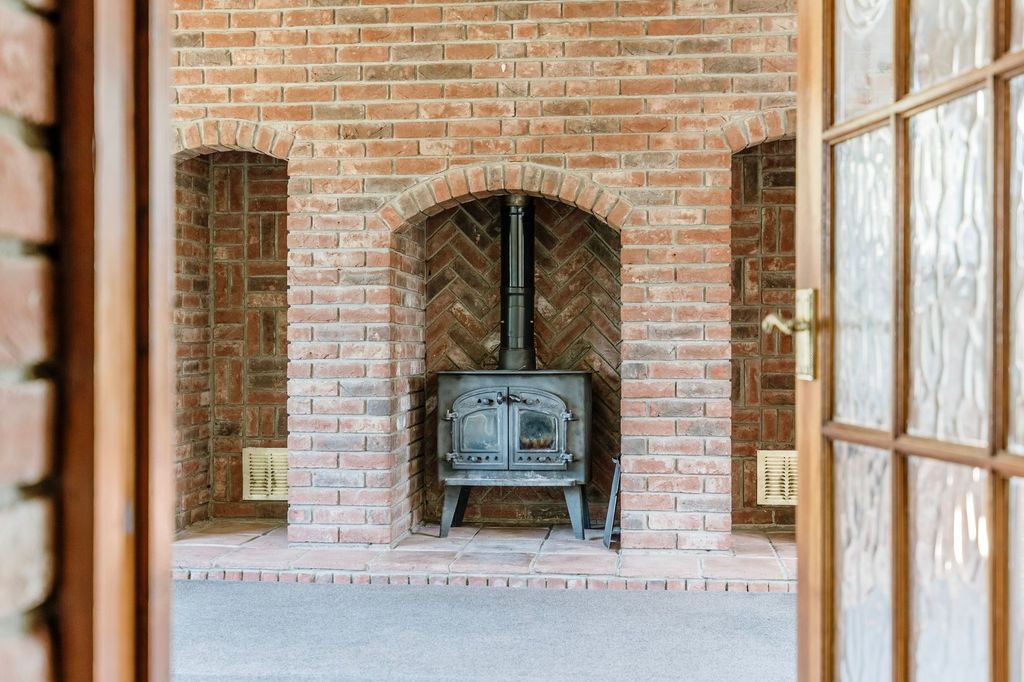 Property photo 3 of 26