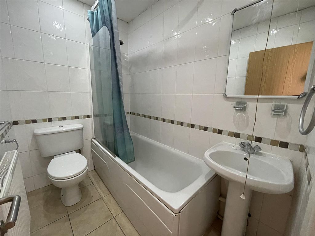 Property photo 3 of 16 Img_2025.Jpg