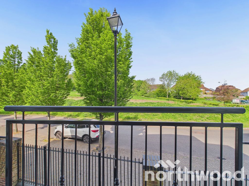 Property photo 3 of 23