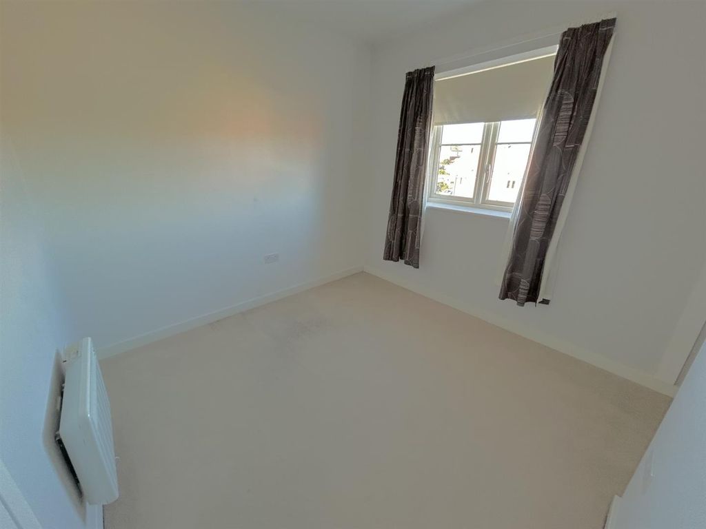 Property photo 2 of 12 B47c0d50-1c16-4Bd1-B32A-Edada015A226.Jpg