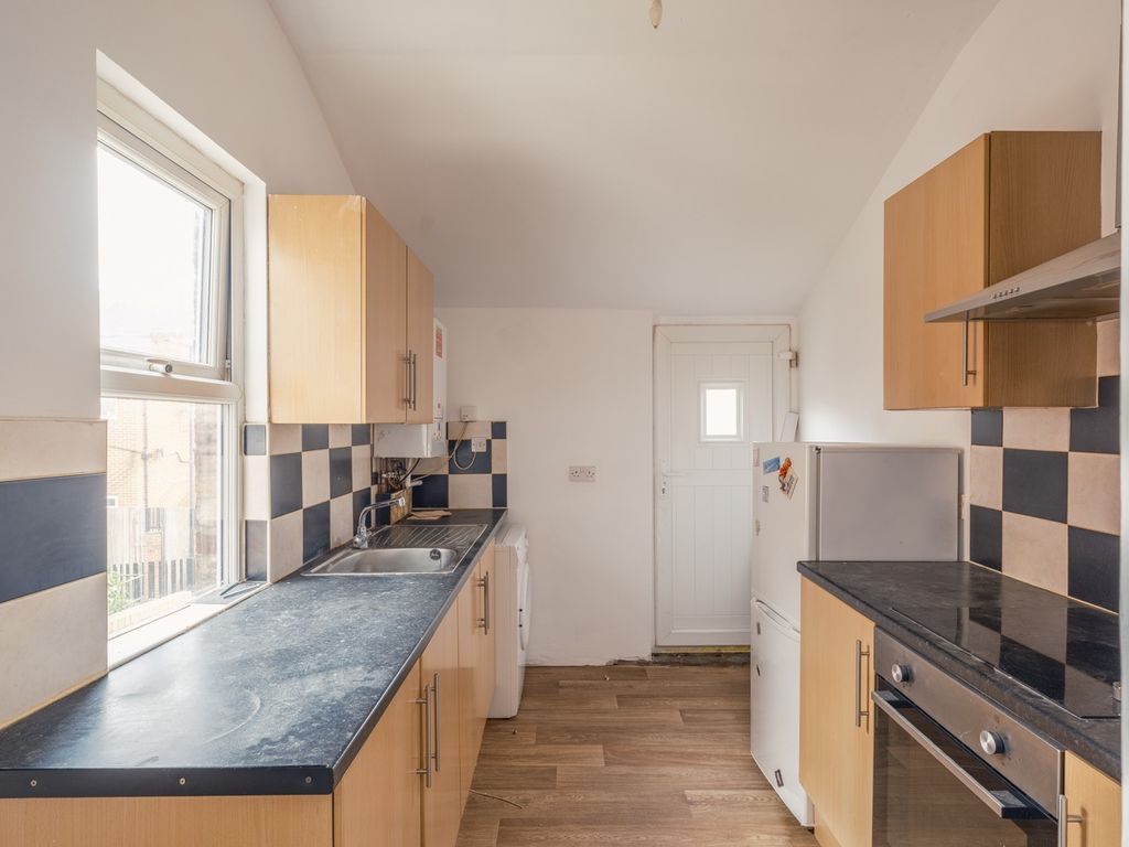 Property photo 2 of 12 6116191