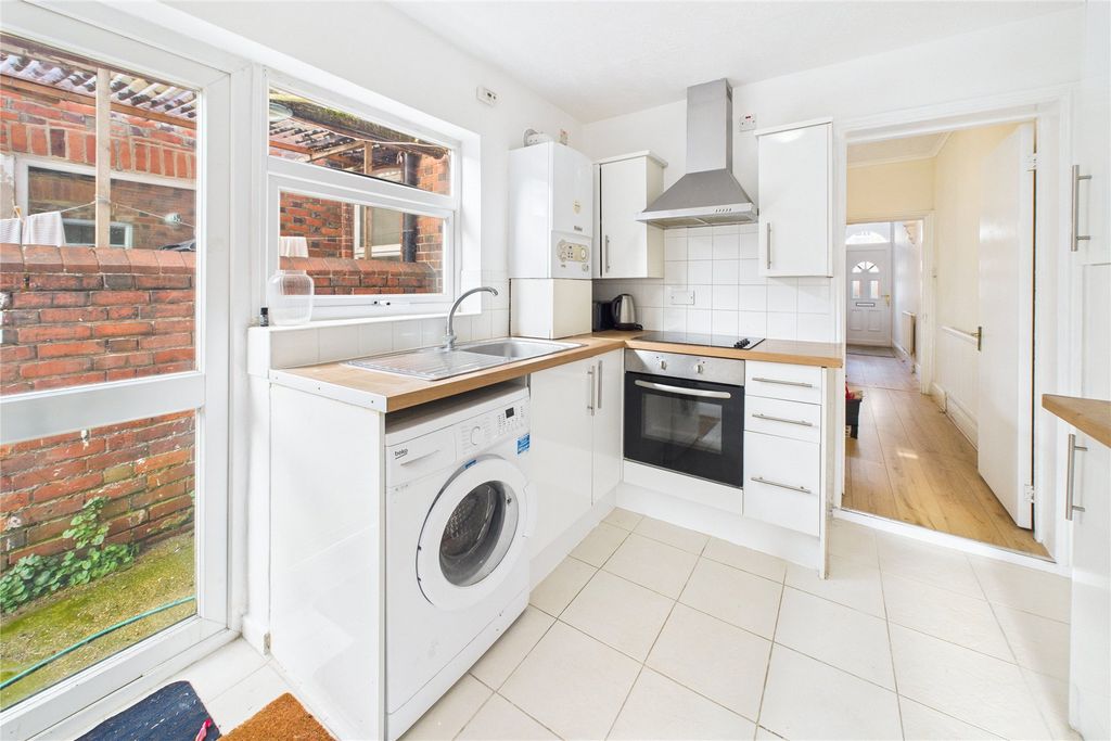 Property photo 1 of 8 Picture No. 08