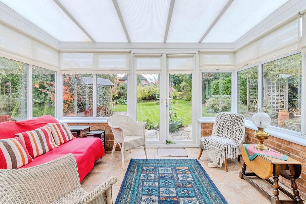 Property photo 3 of 17 Conservatory