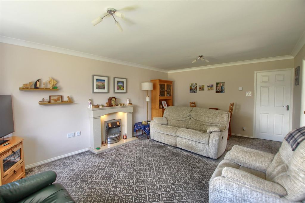 Property photo 3 of 13 Cy6.Jpg