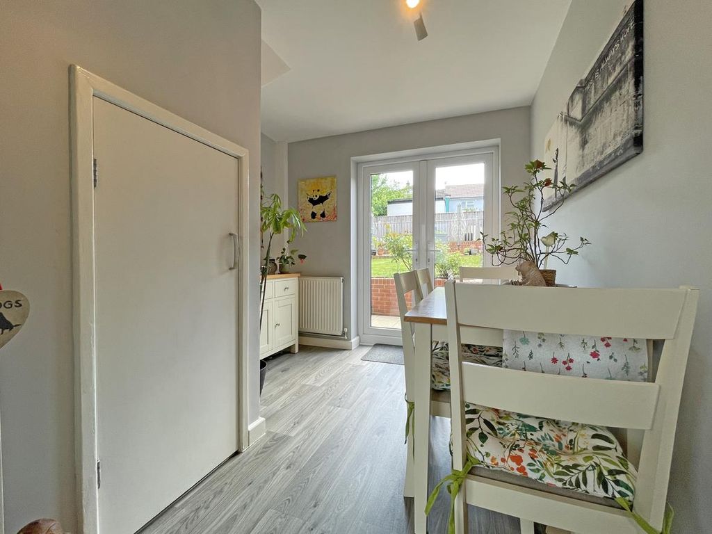 Property photo 3 of 17 Copleston Road 54 - Dining Room.Jpg