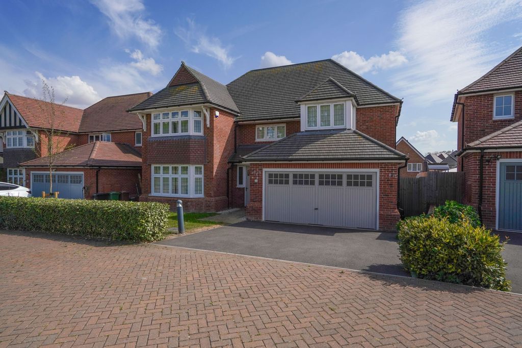 Property photo 1 of 22