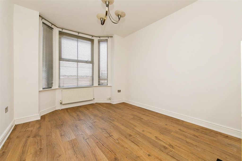 Property photo 2 of 9 Dining Room
