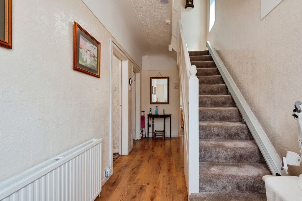 Property photo 2 of 17 Pbox-Img.Jpg