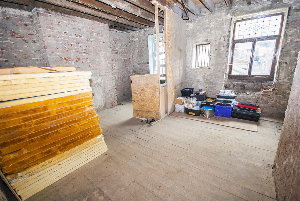 Property photo 3 of 6 Room Two