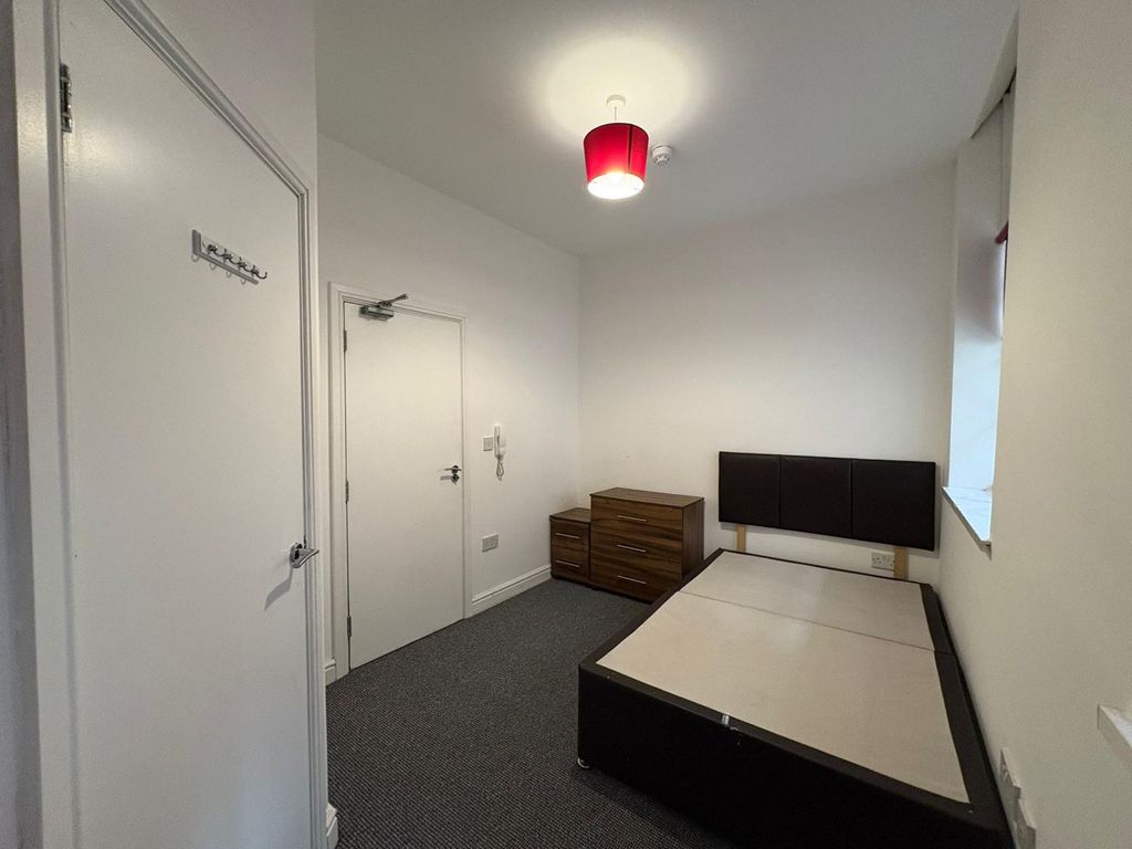 Property photo 1 of 4 Room 102, Harts House