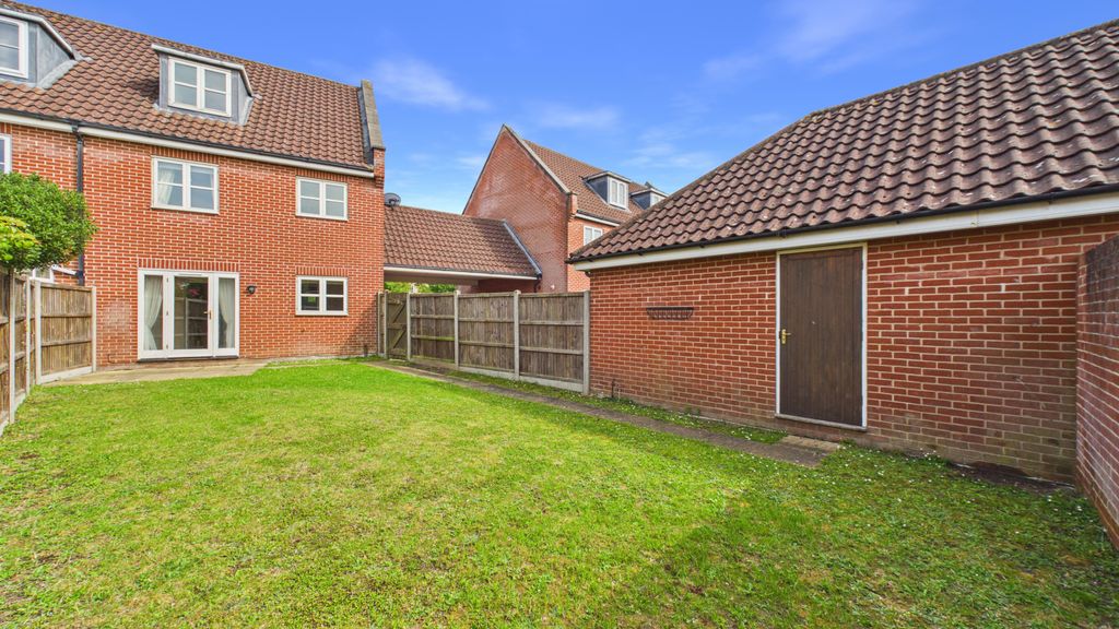 Property photo 3 of 10