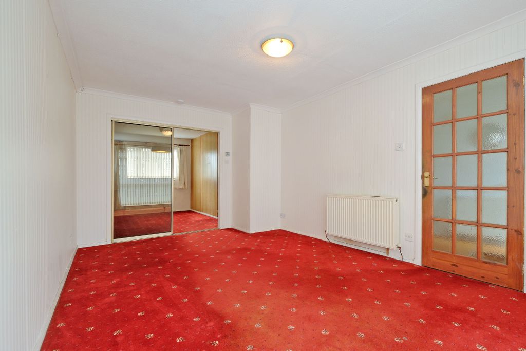 Property photo 2 of 26