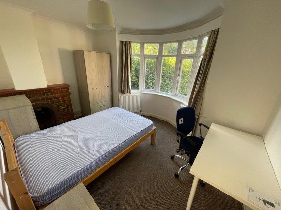 Property photo 3 of 18 Bedroom B-B.Jpg