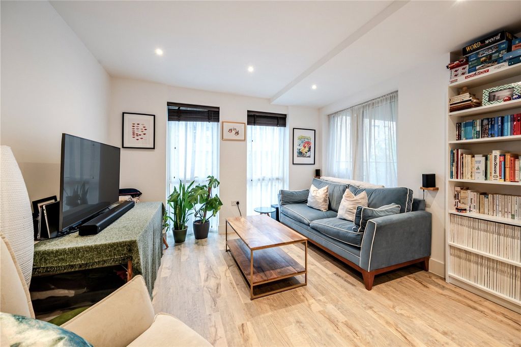 Property photo 3 of 17 Picture No. 18