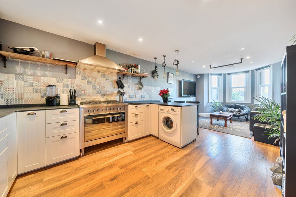 Property photo 2 of 14 Kitchen