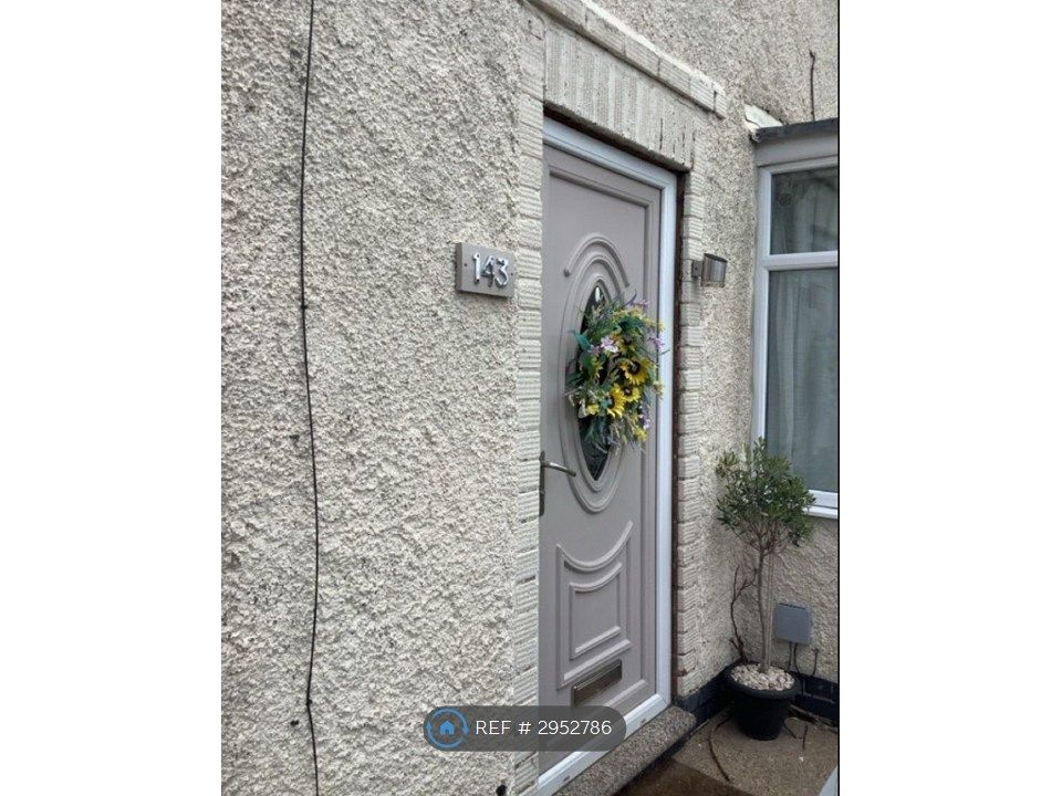 Property photo 2 of 35